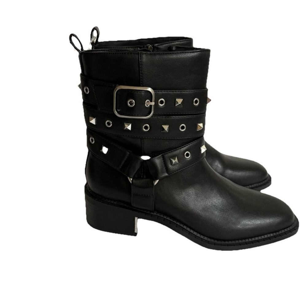 NWOB BCBGeneration Studded Block Heel Moto Boot- Barla Size 7.5M Black